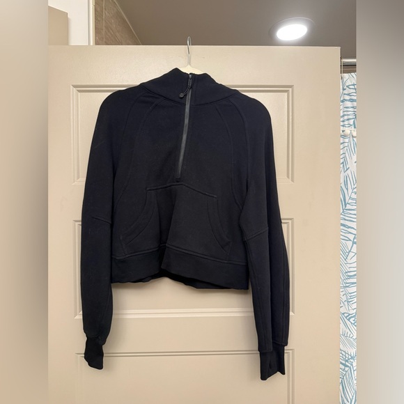 lululemon athletica Tops - lululemon athletica Black Cropped Sweatshirt